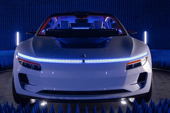 Prototype de voiture electrique et autonome dans un laboratoire de diagnostic