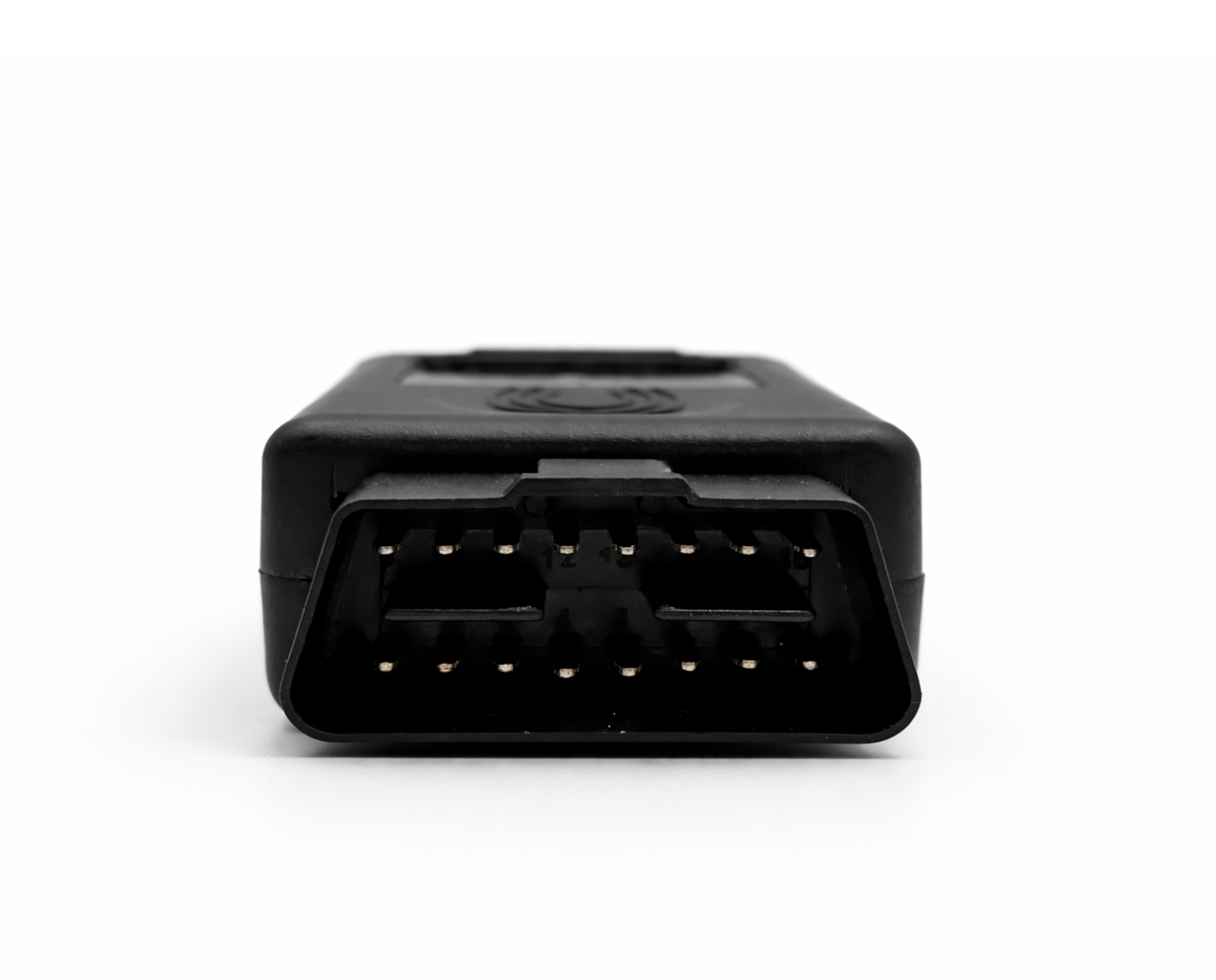 Prise OBD2 de face de l activateur Apple CarPlay et Android pour Mercedes