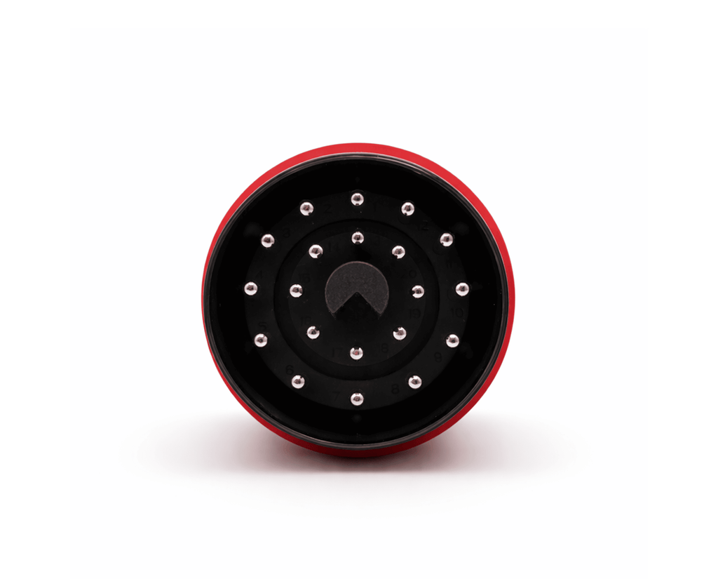 Vue de face des broches de connexion de l adaptateur OBD2 rouge pour BMW
