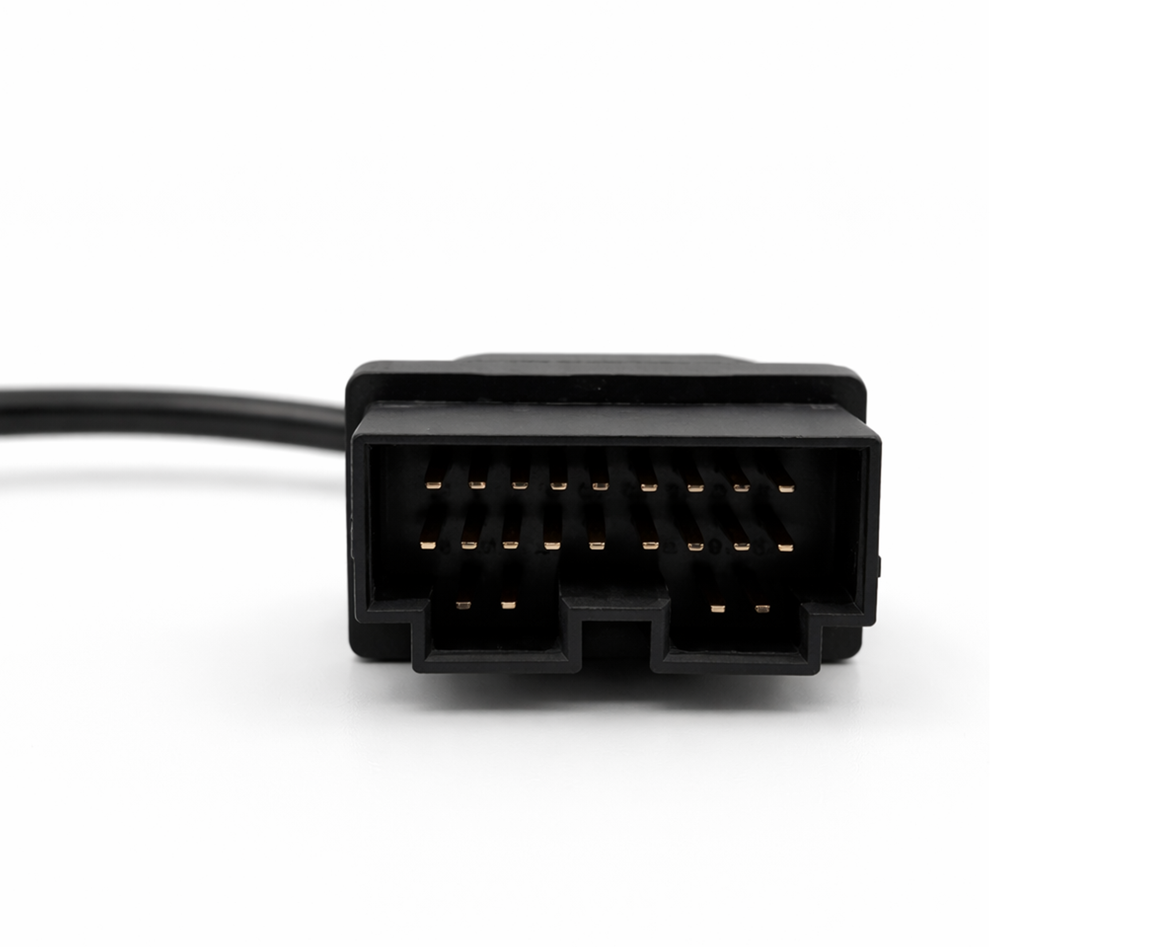Gros plan sur le connecteur 20 broches de l adaptateur de diagnostic pour Kia