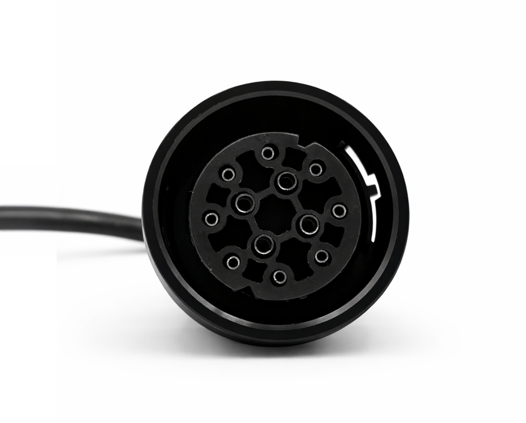 Vue de face du connecteur femelle 12 broches pour adaptateur de diagnostic camion MAN