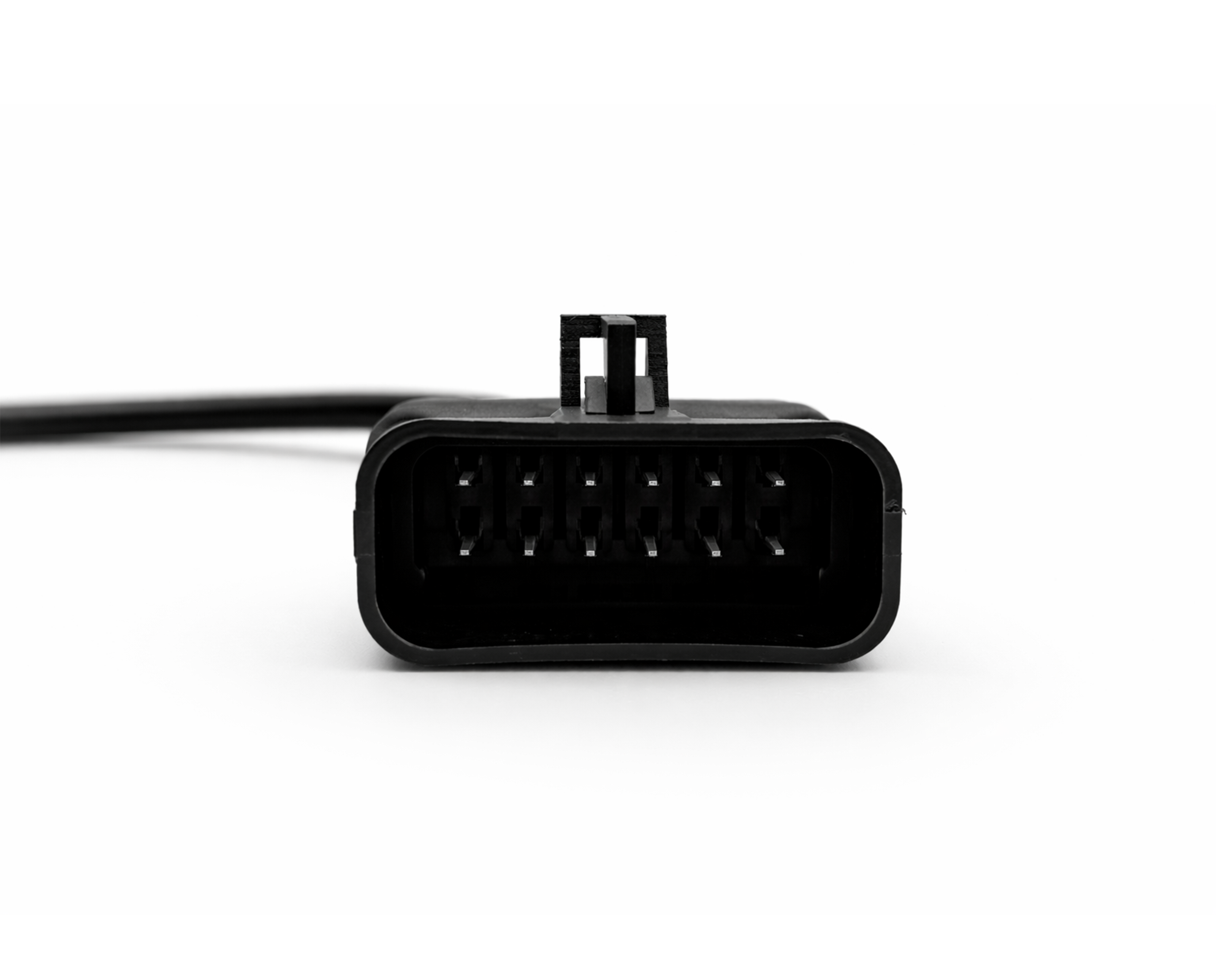 Vue de face du connecteur femelle 10 broches de l adaptateur Opel vers OBD2