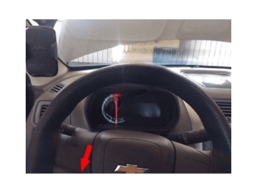 Volant et tableau de bord avec indicateur de vitesse d une Chevrolet Cobalt pour diagnostic automobile