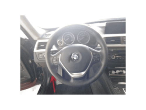 Localisation de la prise de diagnostic OBD sur le tableau de bord d une BMW Serie 3 F30