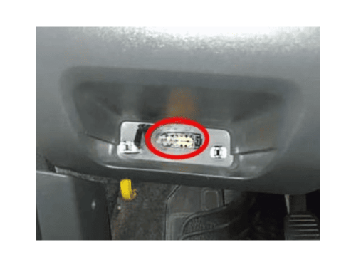 Photo montrant l emplacement de la prise de diagnostic OBD sur une Fiat Fiorino South America
