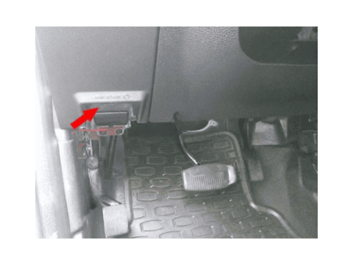 Localisation de la prise de diagnostic OBD sous le tableau de bord d une Ford Explorer