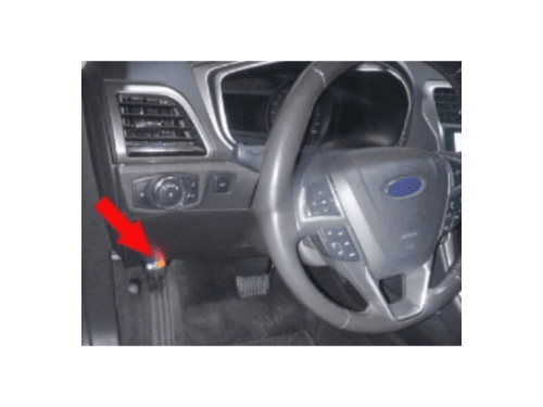 Localisation de la prise de diagnostic OBD sous le tableau de bord d une Ford Fusion 2