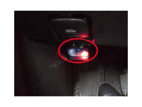Localisation de la prise de diagnostic OBD sous le tableau de bord d une Chevrolet Captiva