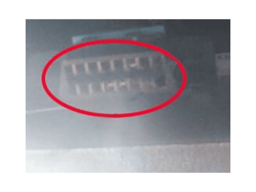 Photo montrant l emplacement de la prise de diagnostic OBD2 sur une Chevrolet Groove