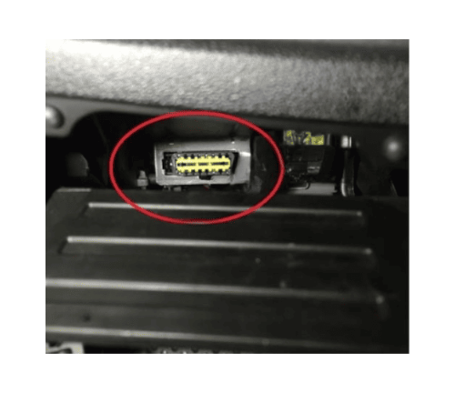 Localisation de la prise de diagnostic OBD2 sur une Fiat Punto Evo