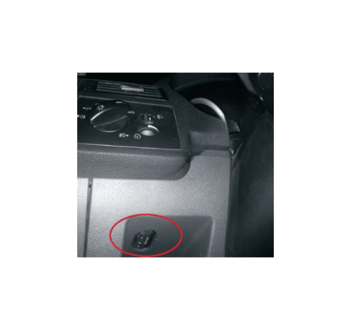 Photo de l emplacement de la prise de diagnostic OBD2 sur une Ford Kuga