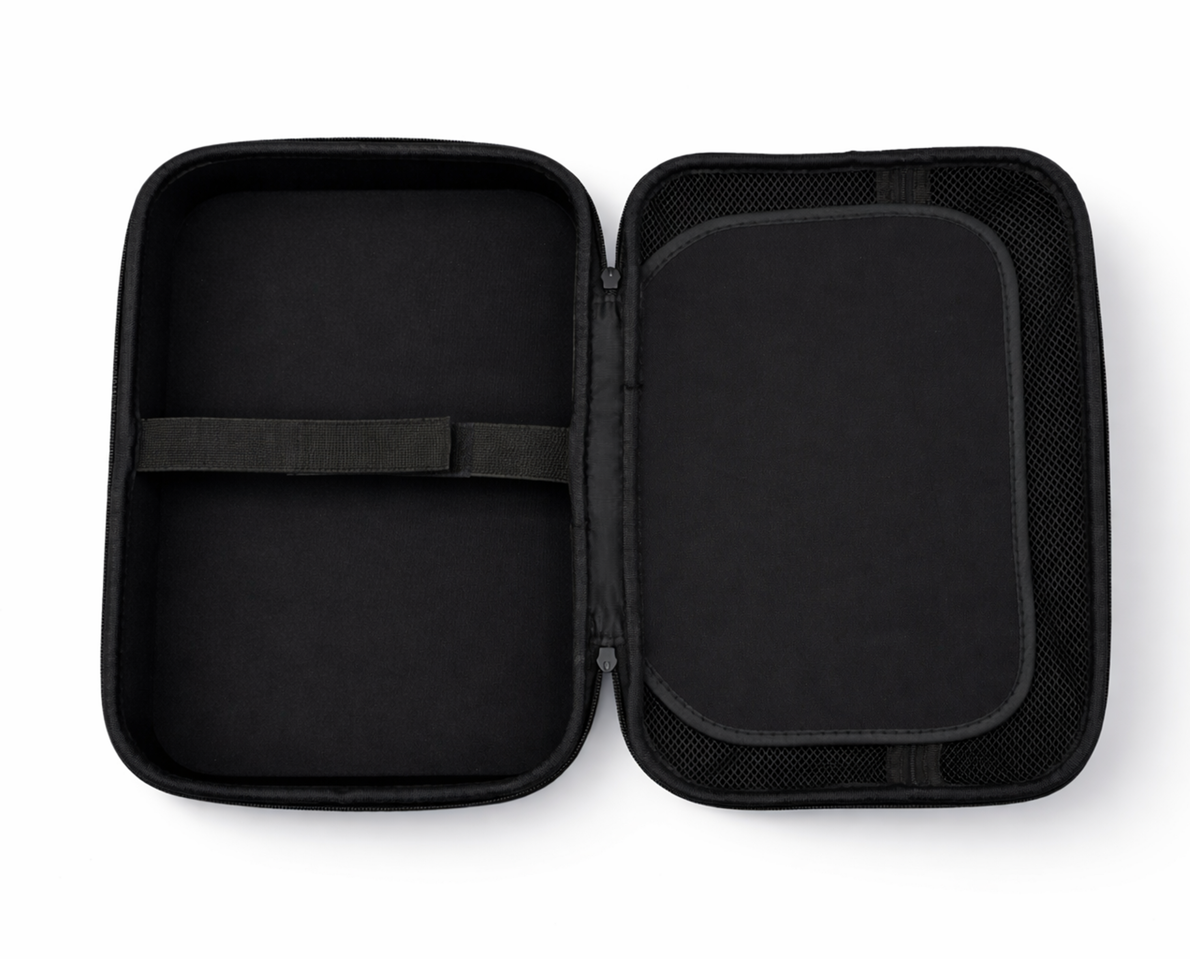 Vue interieure vide de l etui de transport noir pour valise de diagnostic iCarsoft