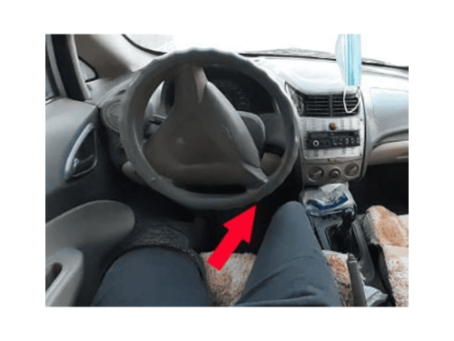 Vue intérieure du tableau de bord d'une Chevrolet Sail 2 pour diagnostic automobile