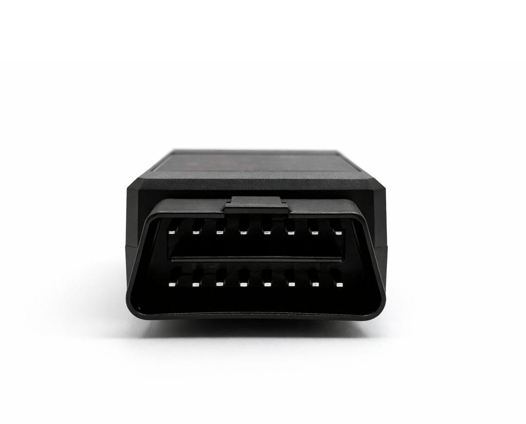 Vue de face de la prise OBD noire du module VAG Drive Box iCarsoft