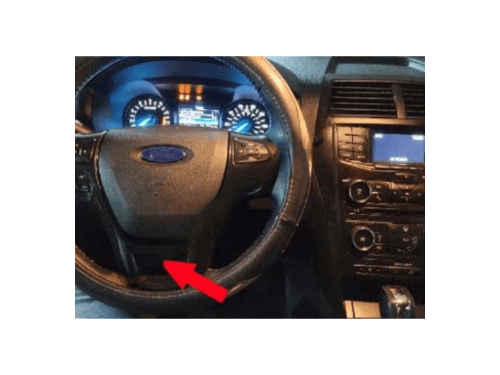 Tableau de bord et volant de Ford Explorer 5 pour diagnostic avec valise iCarsoft